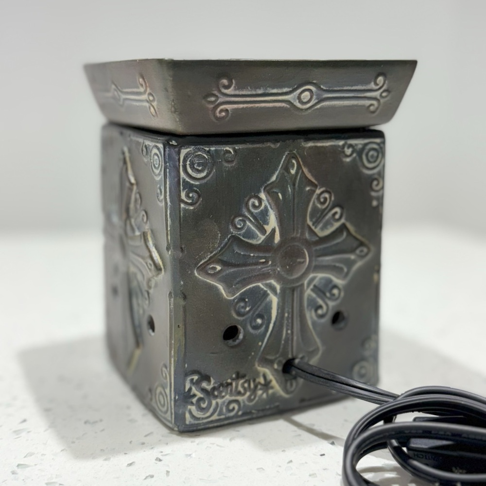 Scentsy Metallic Hope Cross Wax Warmer